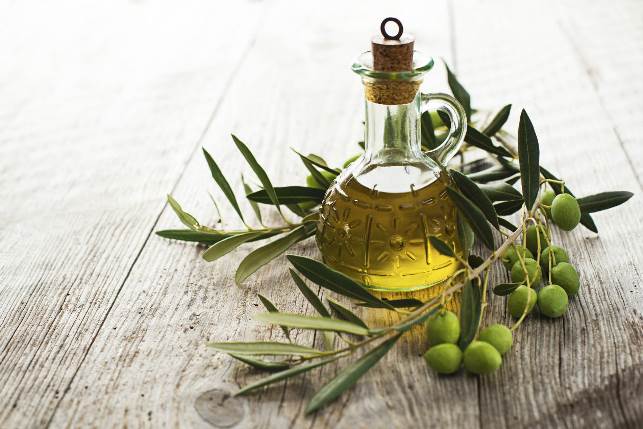 Aceite-de-oliva-lubricante-y-afrodisiaco-3