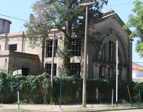 El edificio fue utilizado entre 1913 y 1952 como usina eléctrica. El edificio fue utilizado entre 1913 y 1952 como usina eléctrica.