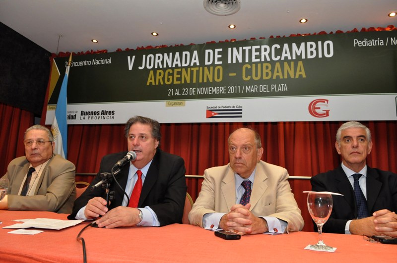 Collia encabezó el cierre de las jornadas argentino-cubanas en Mar del Plata (foto del Ministerio de Salud) Collia encabezó el cierre de las jornadas argentino-cubanas en Mar del Plata (foto del Ministerio de Salud)