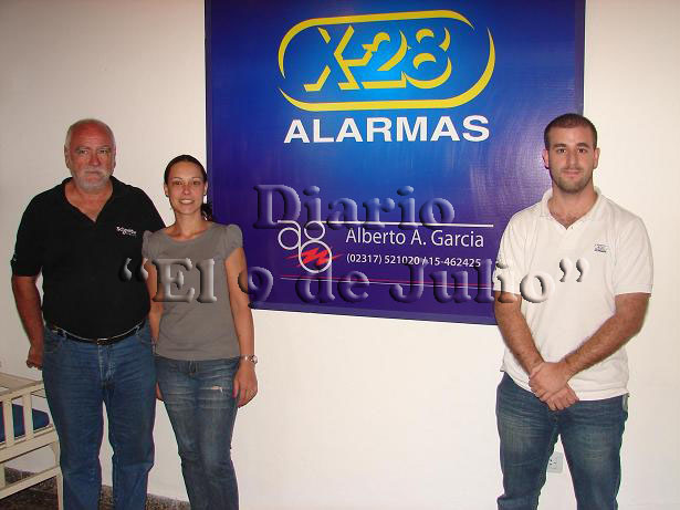 Alberto García, Victoria García y Gastón Botta. Alberto García, Victoria García y Gastón Botta.