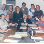 En 1993, junto a los integrantes del Consejo de Administración de la CEyS. De izq. a der., Cándido Martín, Omar Malondra, Sixto Font, José Abel Tártara, Fabiano, Araceli Foglia, Víctor Ascencio, Raúl Porthé (sentado), Juan C. Bibiloni, José María Roggero, Horacio Pirotta, J. F. Emilio Naudín y Ernesto Horcada. Este fue el primer Consejo que integró Omar Malondra, en calidad de miembro titular.