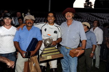 Ariel Tapia, Dante Spinacci y colaboradores del equipo.