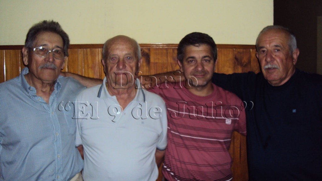 Integrantes de la Comisión de Tejo junto al Prof. Javier Sampietro.