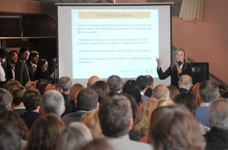 Silvina Gvirtz se reunió con los Consejos Escolares de toda la Provincia