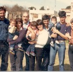 Junto a sus padres, hermanas, cuñados y sobrinos.