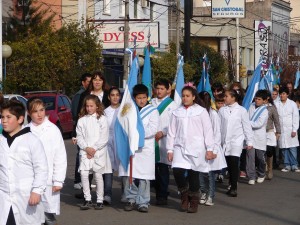 Desfile de banderas de ceremonia.