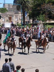 desfile criollo-emprendados