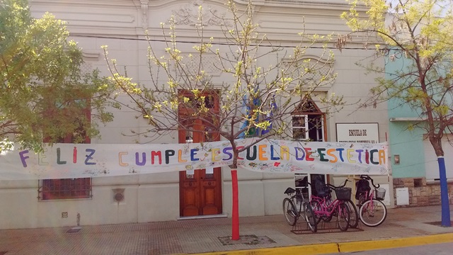La Escuela de Educación Estética Nº 1 crece!