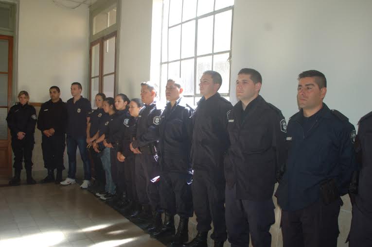 Presentaron nuevos efectivos policiales