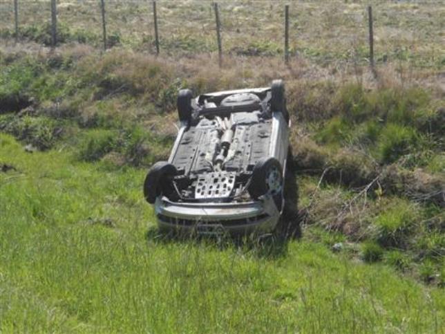 Volcó un auto en Ruta 5 entre Mechita y Alberti