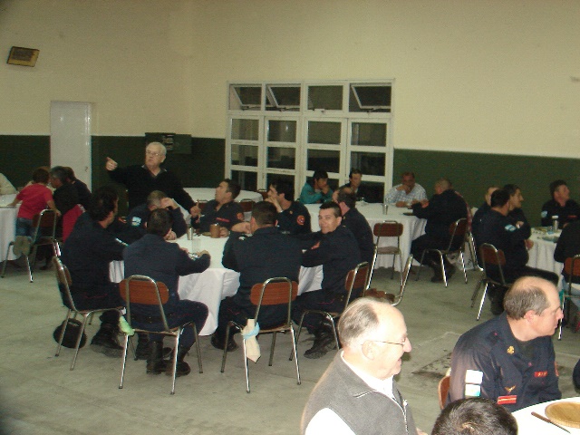 Bomberos avanza hacia nuevos objetivos
