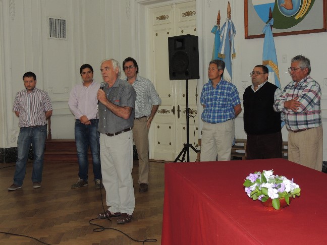 El Intendente efectuó un reconocimiento a empleados municipales