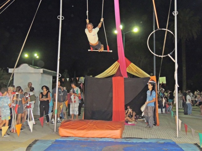 La Plaza Belgrano recibió a la Kermesse del Domingo