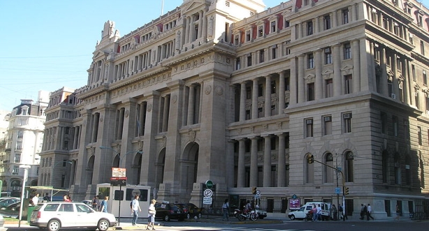 La Corte pide fondos para otorgar 10% de aumento al Poder Judicial