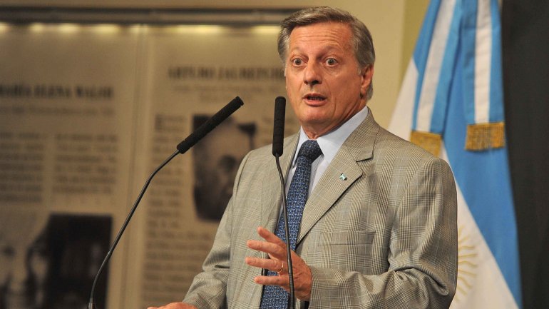Aumento de la energía mayorista, dispuesto por Aranguren, también impulsa el tarifazo en 9 de Julio