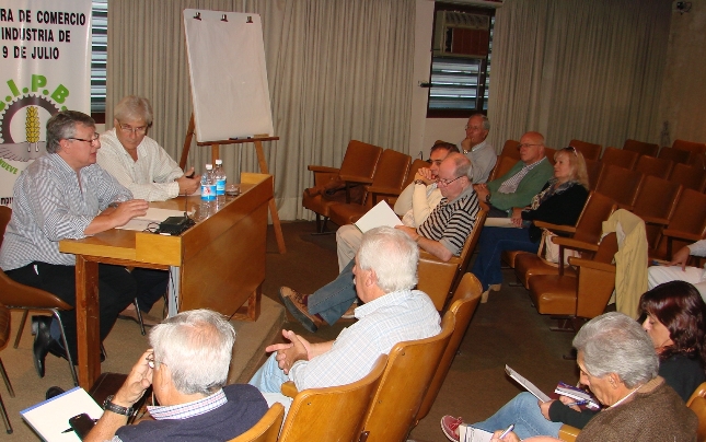 El Nucleamiento Empresarial se reunió en 9 de Julio