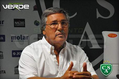 Juan Carlos Pírez es el DT interino del primer equipo de Sarmiento de Junín