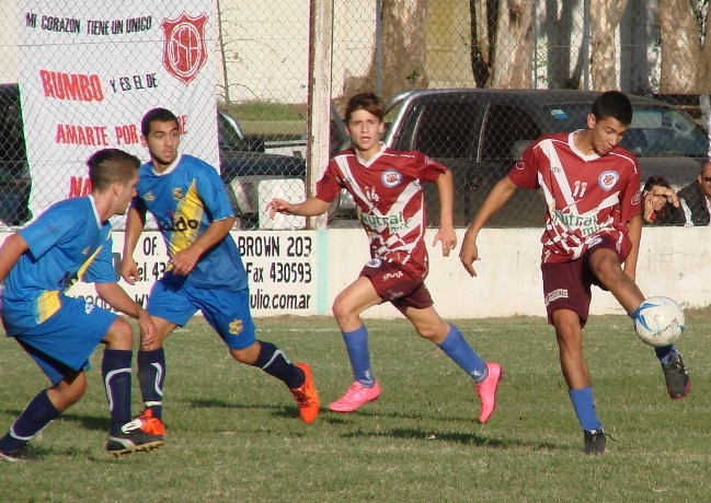 San Agustín y Once Tigres sumaron su primer punto