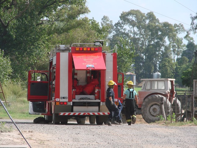 Una persona cayó en un silo