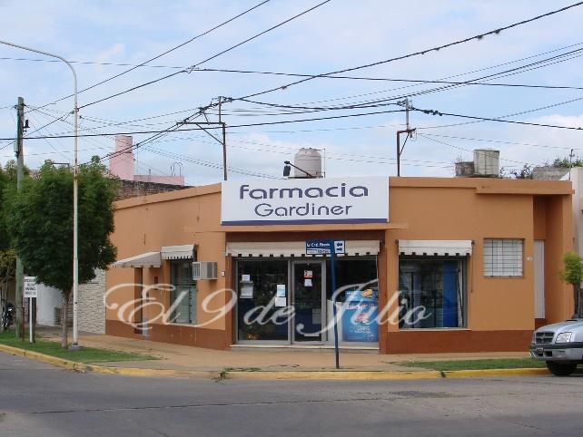 La farmacia «Gardiner» se convirtió en «Luna»