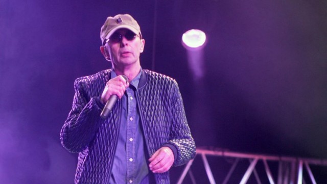 El Indio Solari en Tandil: «Mr. Parkinson me está pisando los talones, pero acá estoy»