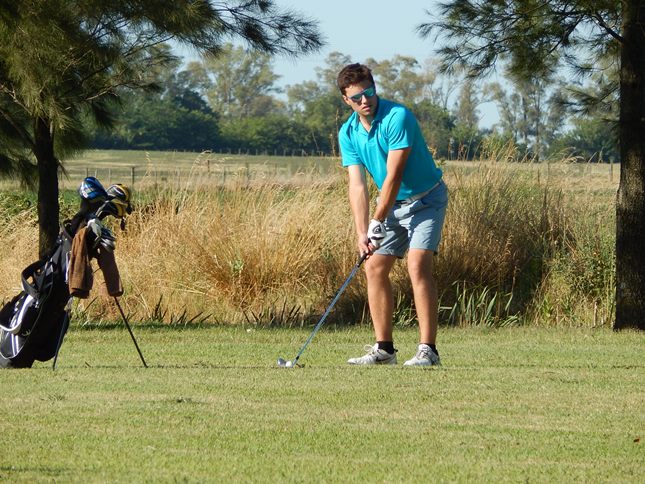 miguel-sancholuz-volvio-a-consagrase-campeon-del-golf-club-atletico-9-de-julio