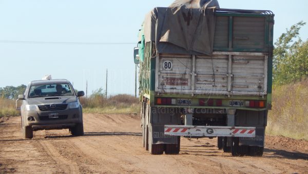 Camino-rural-hacia-Mulcahy-en-el-partido-de-9-de-Julio-meses-atras-600x340