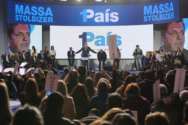 Massa, con discurso anti grieta: «Entre pasado de ladrones y presente para ricos»
