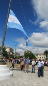 acto9dejulio27-bandera