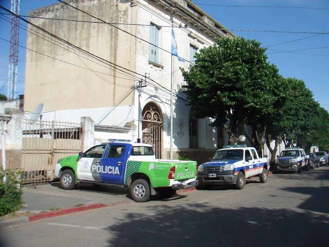 POLICIA-ESTACION