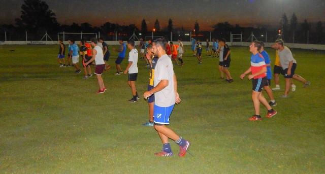 Parte del entrenamiento que dio inicio este lunes 5