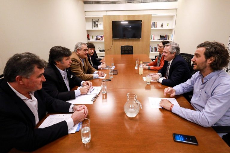 La Mesa de Enlace conforme tras reunión con Fernández: «Se aliviaron tensiones»