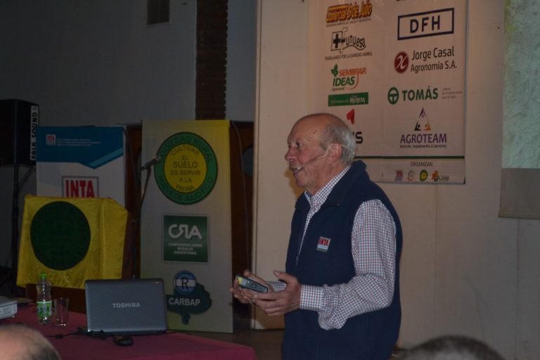 La charla de maíz convocó a productores
