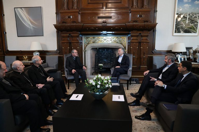 La Iglesia le pidió a Macri soluciones a la crisis más allá del proceso electoral