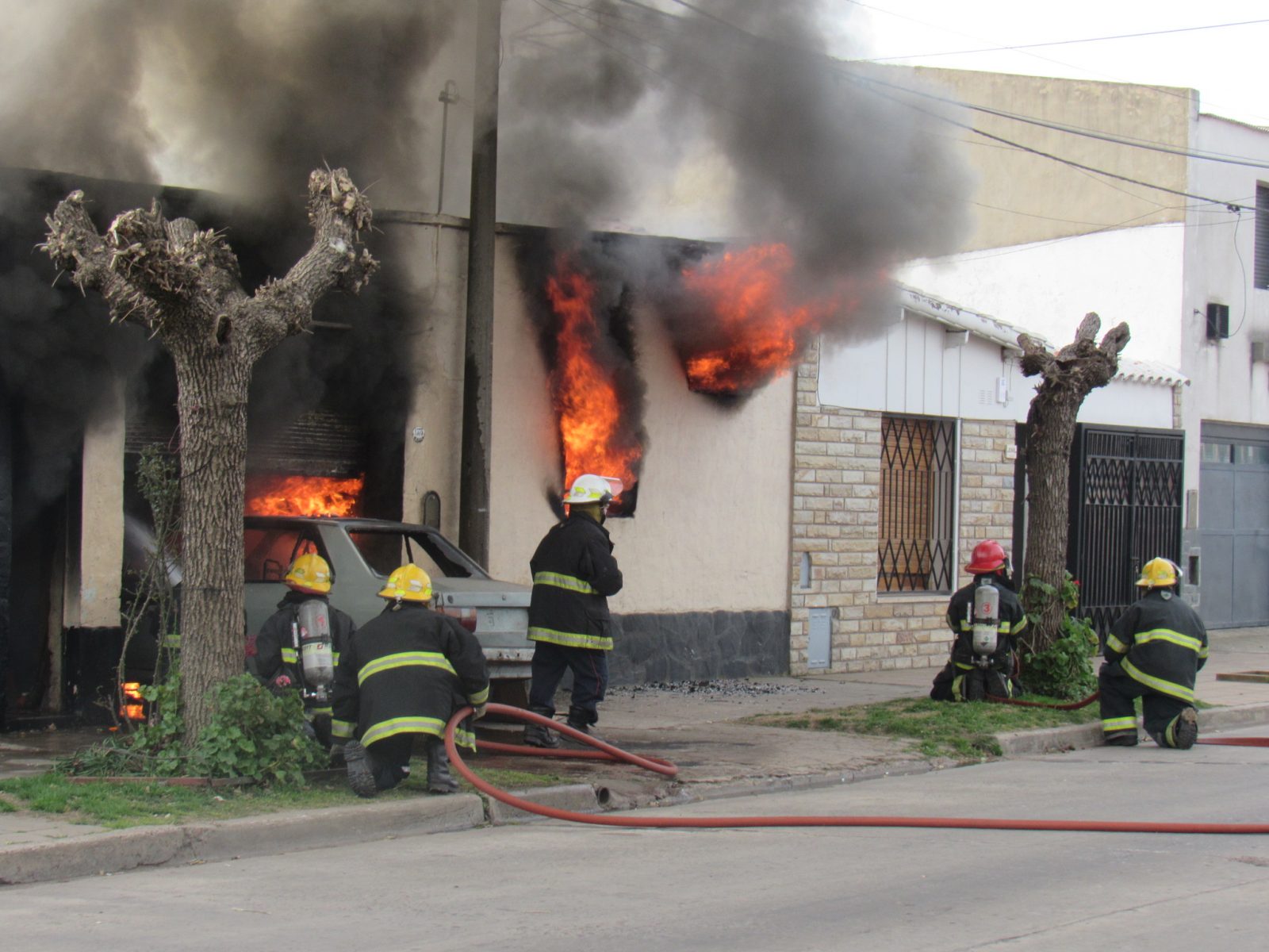 Bomberos Voluntarios celebran su día