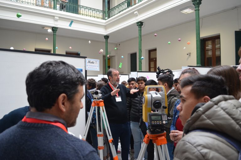 Festival de matemática: masiva participación estudiantil en Ingeniería para derribar el mito de la materia difícil