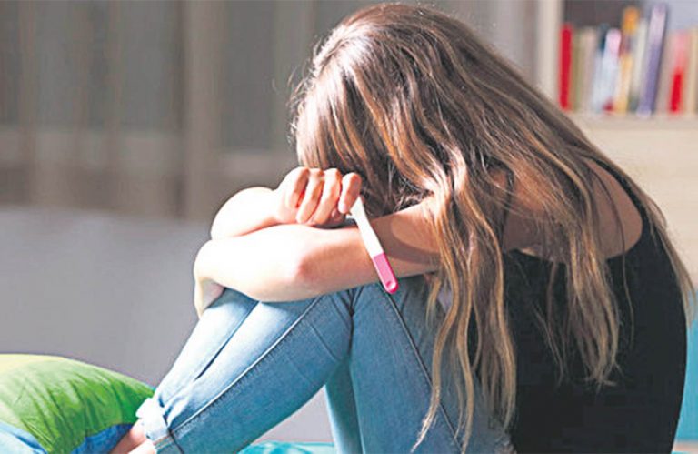 Cada 6 minutos una adolescente da luz en la Argentina