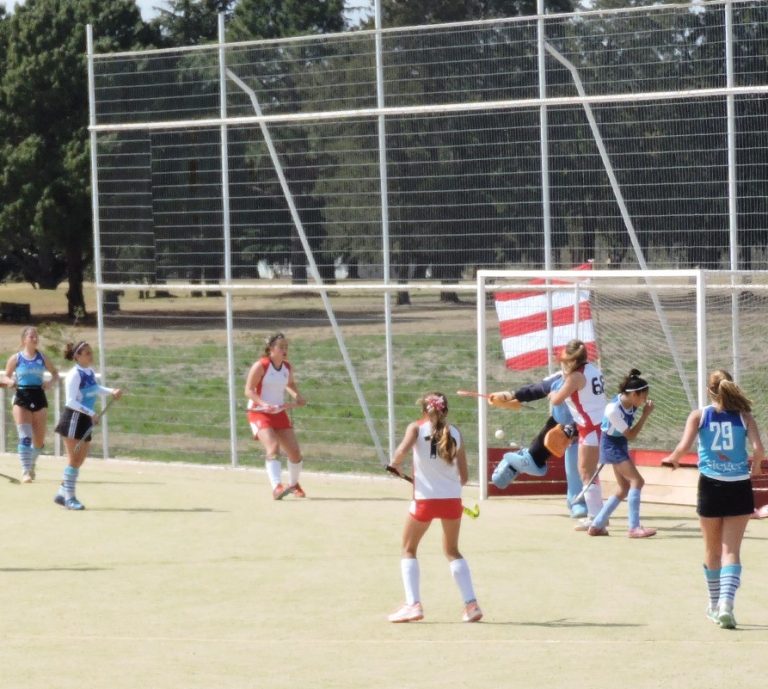 Jornada de Hockey con triunfos del Club Atlético ante San Martín