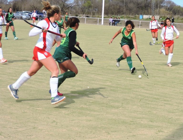 Tres victorias de Atlético sobre Sarmiento en el Torneo de Hockey
