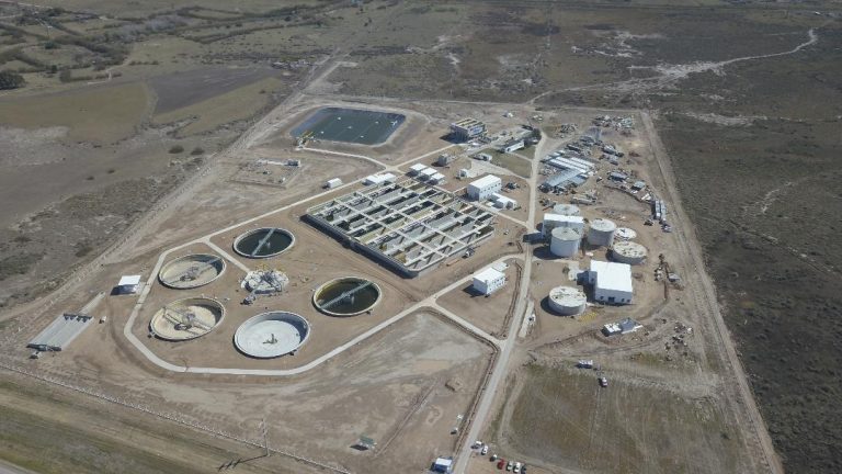 Vidal, Gay y Sardella inauguraron la Planta Depuradora de Primera Cuenca en Bahía Blanca