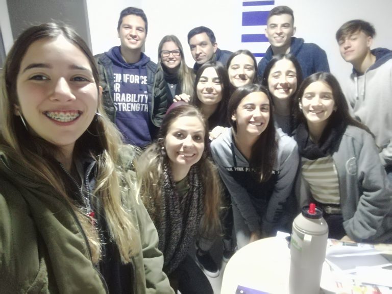 «Esto Suena Bien» cumple un año en el aire