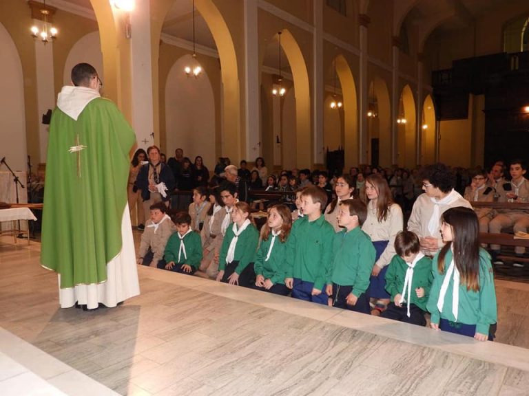 Bendición de uniformes de los Niños Scouts
