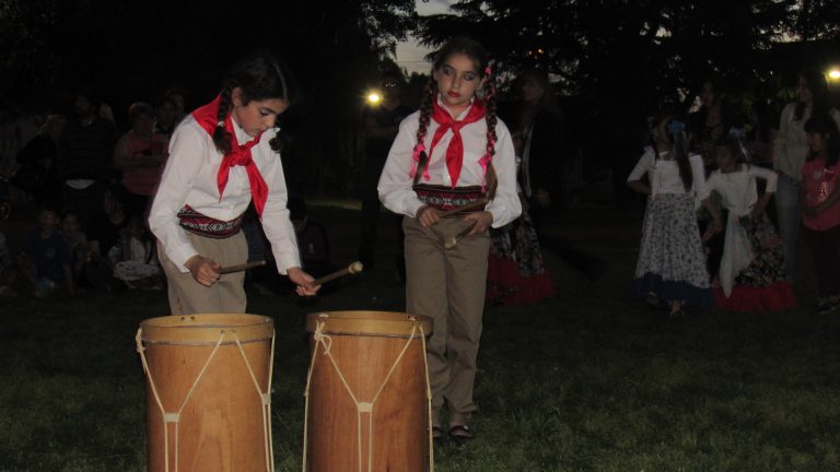 « Late la tradición de todos»