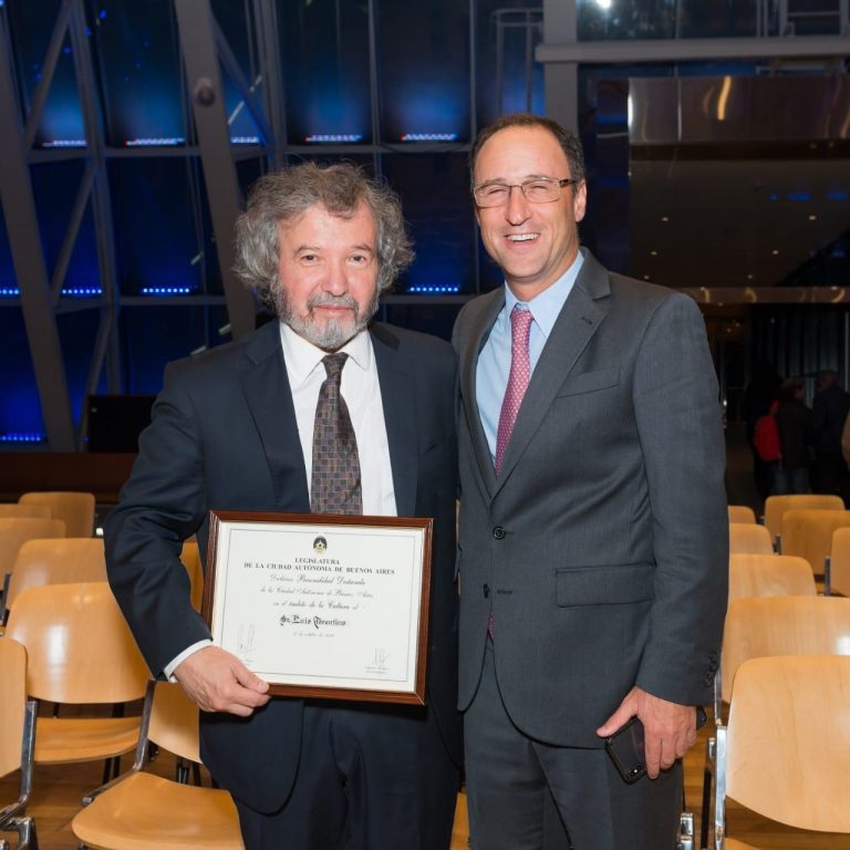 Nuevejulienses destacados: La Legislatura porteña distinguió a Luis Tarantino