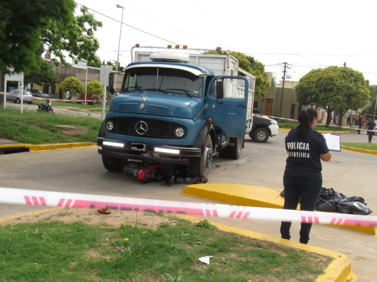 Trágico accidente: falleció una motociclista