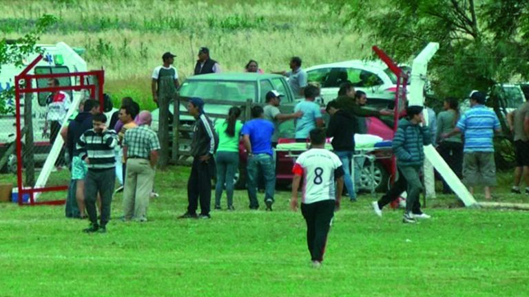 Bolívar: cayó un rayo en la final de una Liga Rural y murió un bombero voluntario