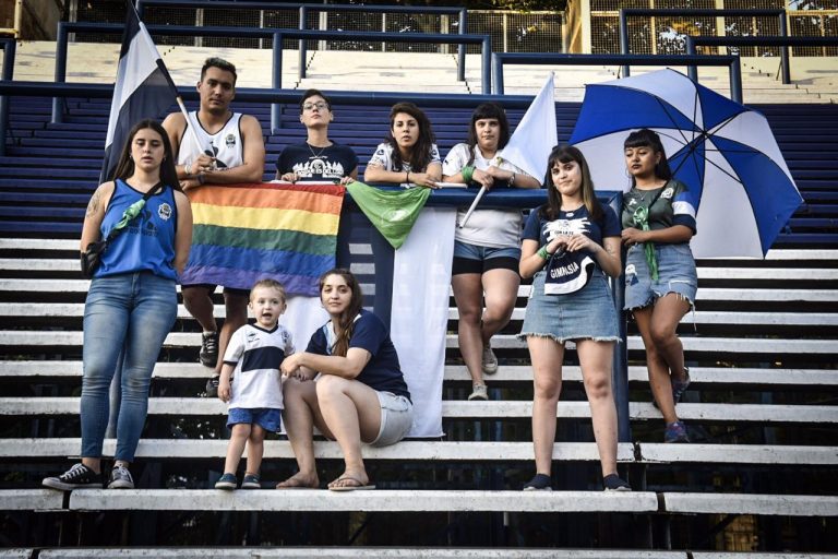 Una campaña de Gimnasia busca erradicar los cantos machistas de la tribuna
