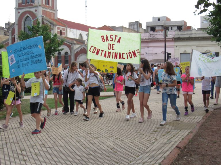 Se realizó la Marcha por el planeta