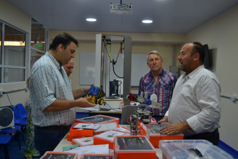 La Escuela Técnica Nº 2 tiene una Sala de Saberes Digitales