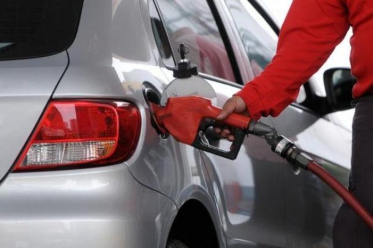 Horarios de Estaciones de Servicio: Cómo afecta el feriado la carga de combustible